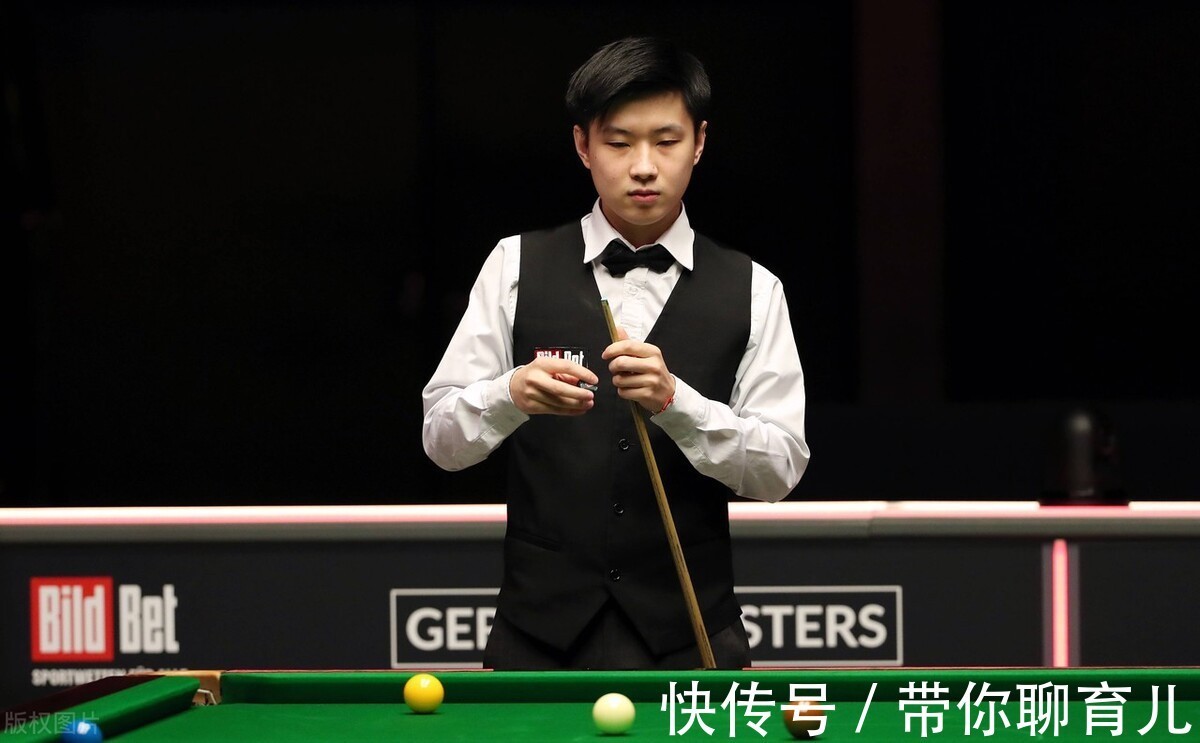 形成三后卫 形成三后卫